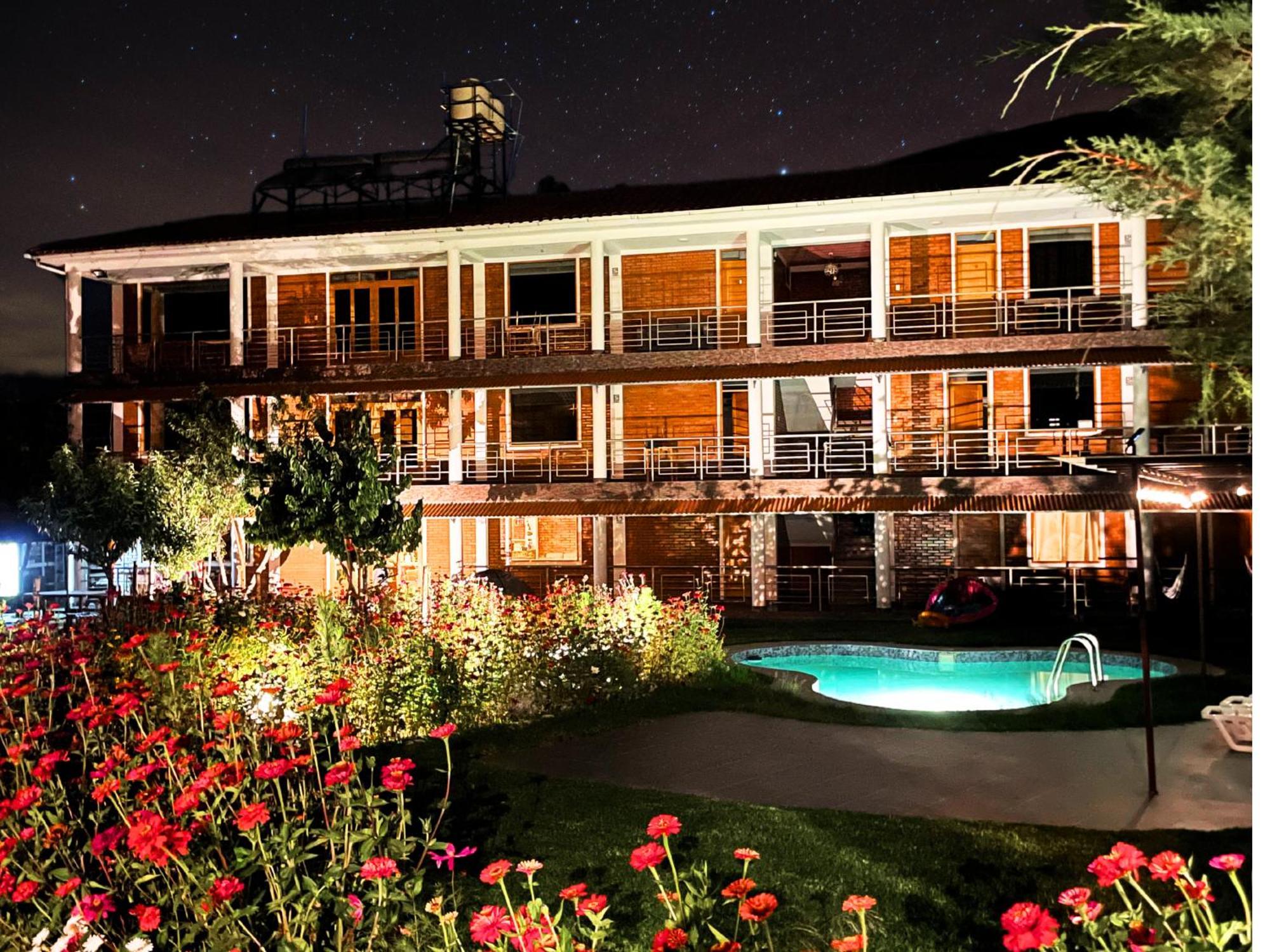 Runaway Eco Hotel Carhuaz Екстер'єр фото